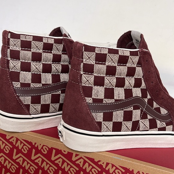 Vans Men’s Sk8-Hi Stitch Checkerboard Bitte
VN000CP97YO
Sneakers - Picture 3 of 16